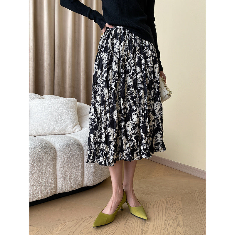 Ladies Elegant Midi Skirt with Floral Print and Airy Silhouette Chic & Stil