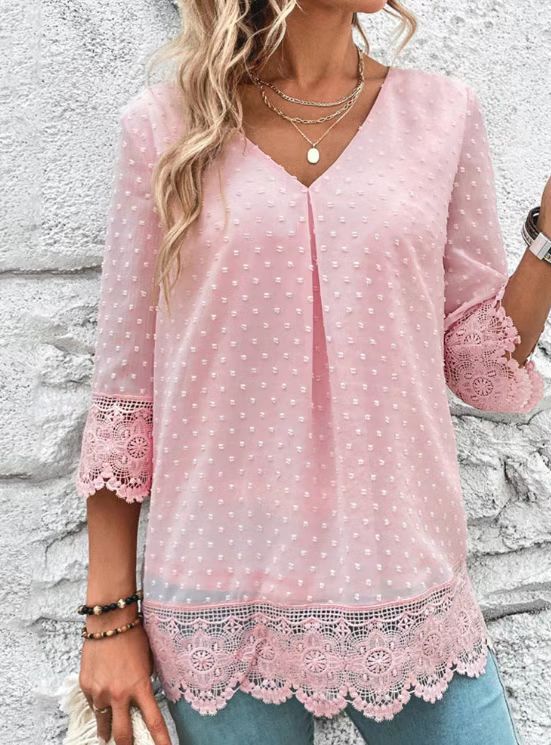 Blouse femme avec des détails en dentelle esthétique et des manches bouffantes Chic & Stil