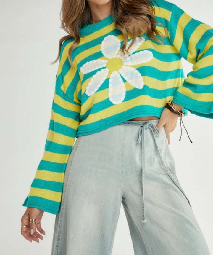 Casual cropped sweater for women with floral pattern Lune London