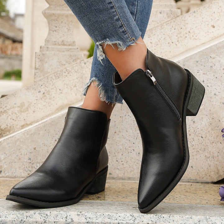 Elegant stiletto heels for women with a pointed toe and side zipper Lune London