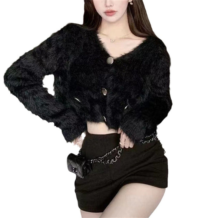 Cardigan en peluche pour femmes avec col en V et boutons décoratifs Chic & Stil
