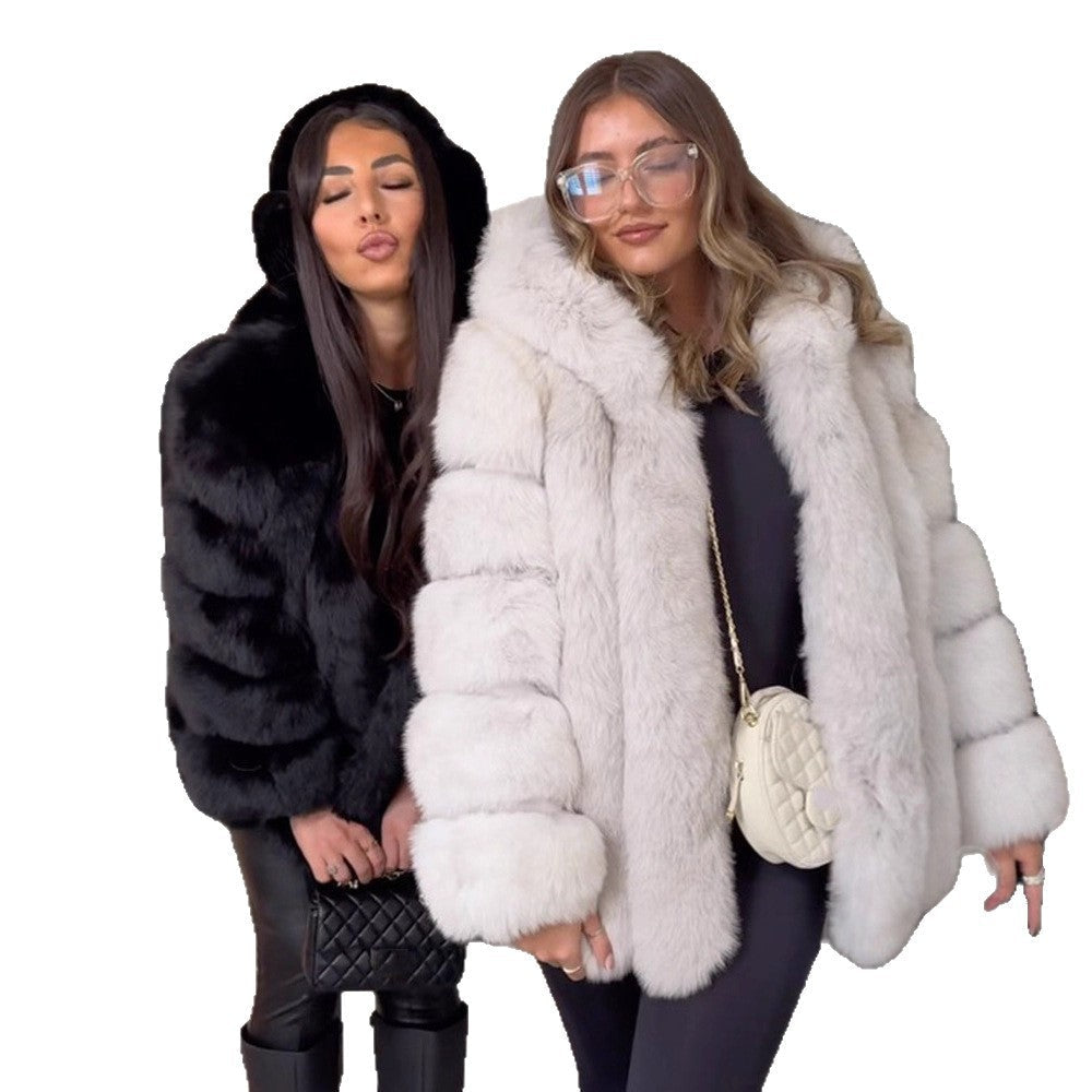 Women's Faux Fur Coat with Luxurious Feel and Elegant Quartz Details Lune London