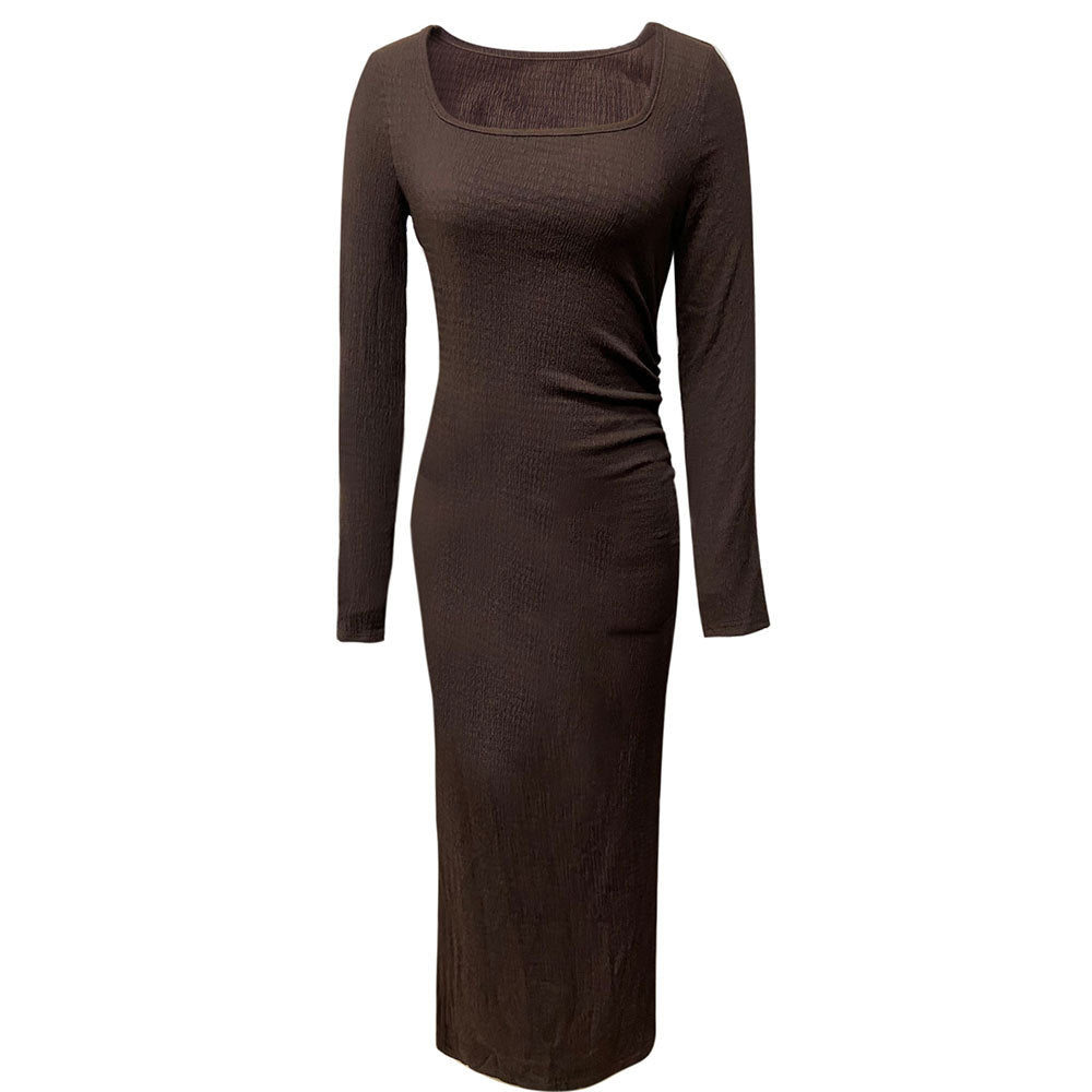 Robe maxi pour femmes avec décolleté carré profond et manches longues Chic & Stil