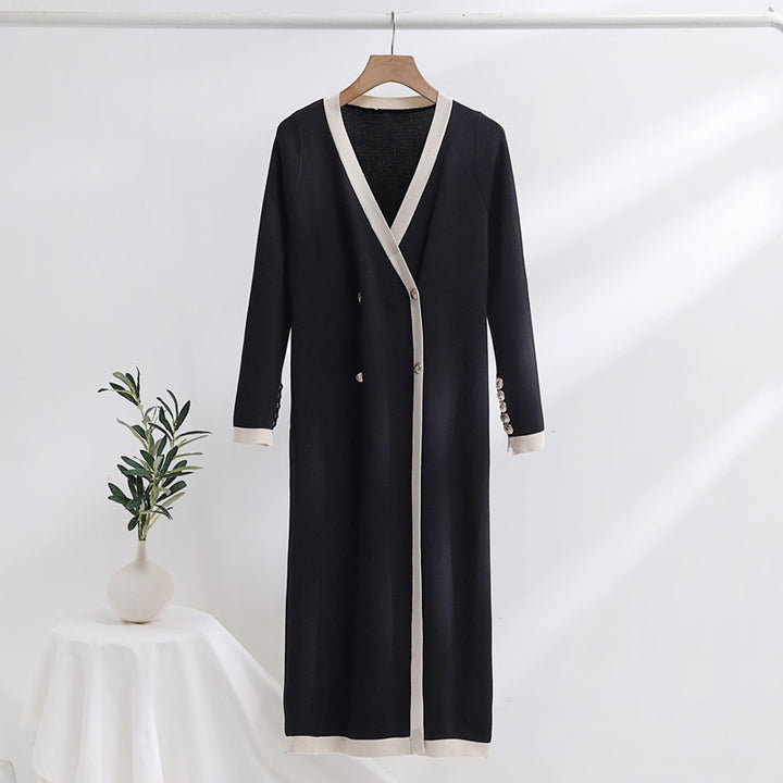 Elegant knitted coat for women with button details and V-neck Lune London