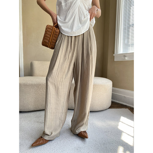 Women's casual top with asymmetric cut and decorative knot Chic & Stil