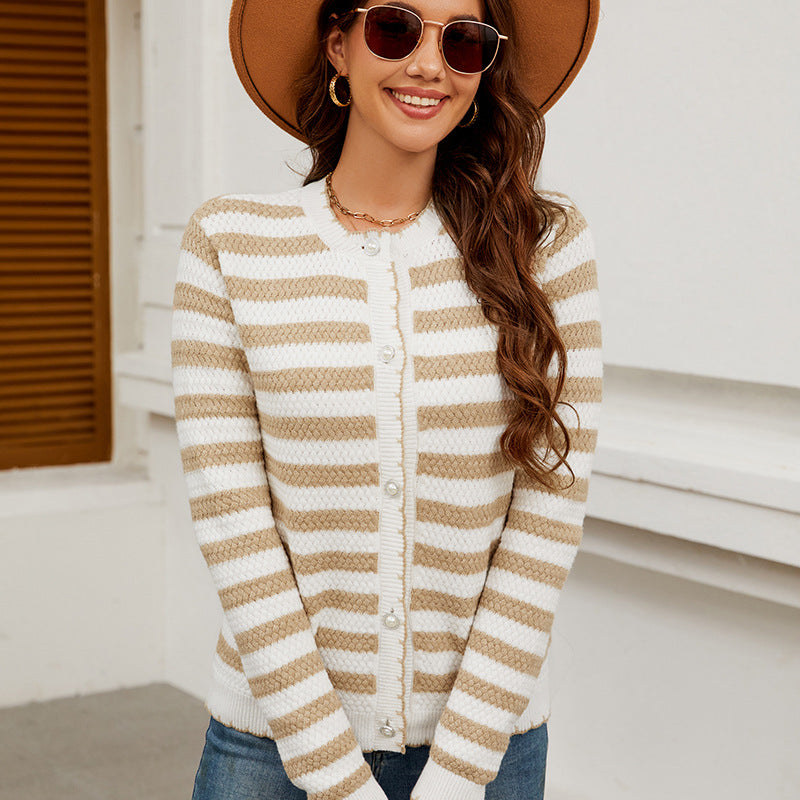 Ladies' trendy cardigan with unique stripes and a chic textured design