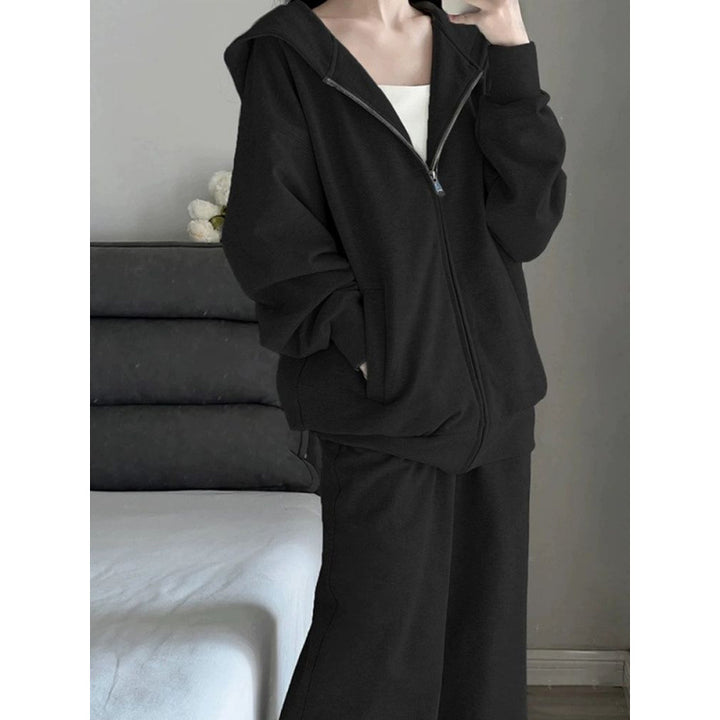 Women Comfortable Oversized Tracksuit with Hood and Side Pockets Chic & Stil