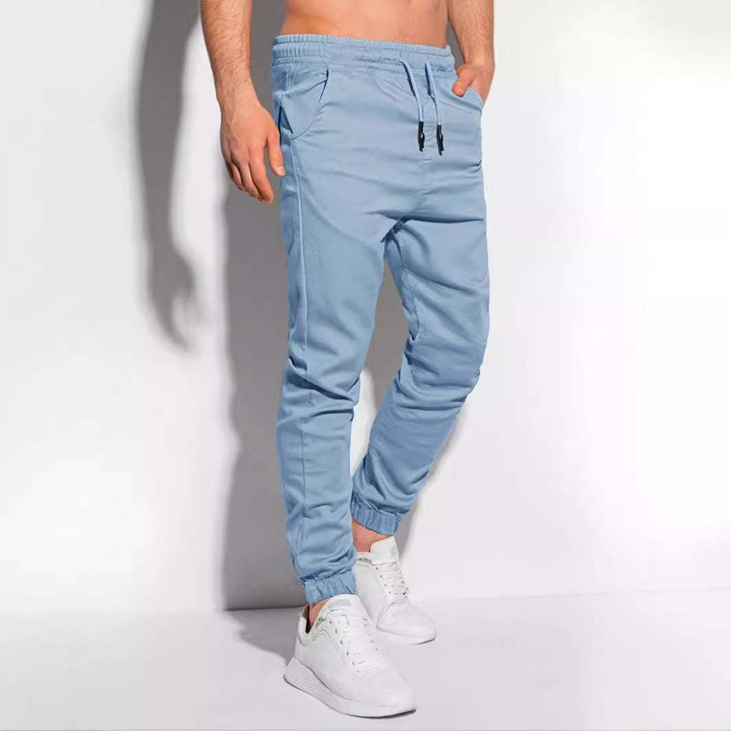 Sporty jogging pants for men with practical side pockets Lune London