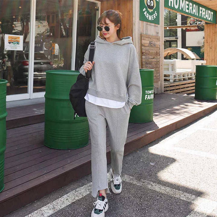 Ensemble de loisirs confortable pour femmes avec sweat à capuche décontracté et pantalon de jogging slim Chic & Stil