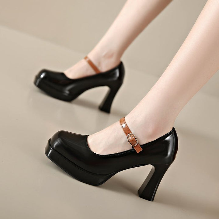 Ladies wedge heel with elegant strap and comfortable square heel Lune London