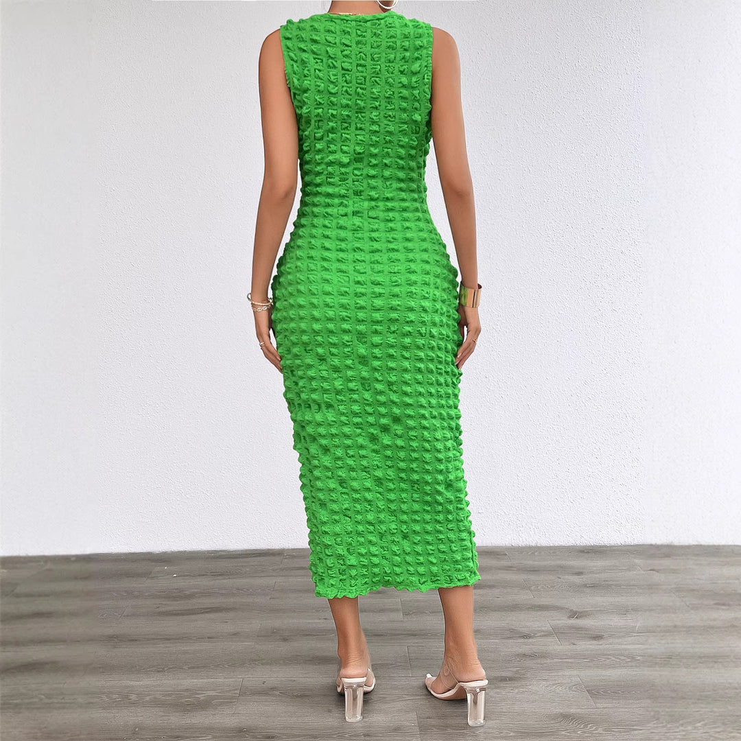 Chic & Stil flattering midi dress for women with textured surface