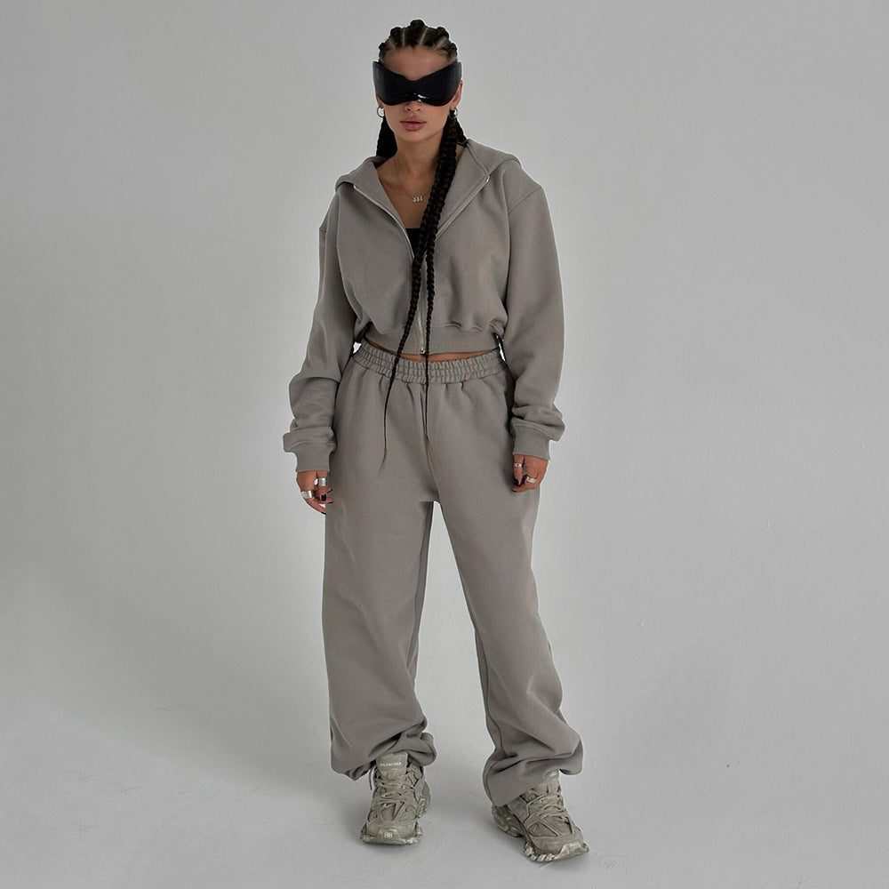 Ladies casual sporty outfit with a relaxed fit Lune London