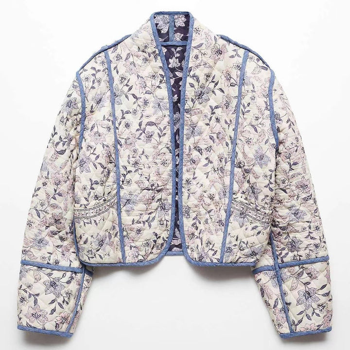 Veste courte matelassée pour femmes avec un design floral et des coutures contrastées Chic & Stil