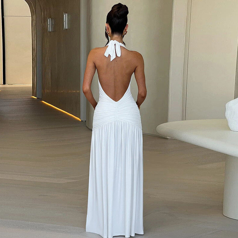Elegant Woman Maxi Dress with refined ruffle details and a high slit Lune London