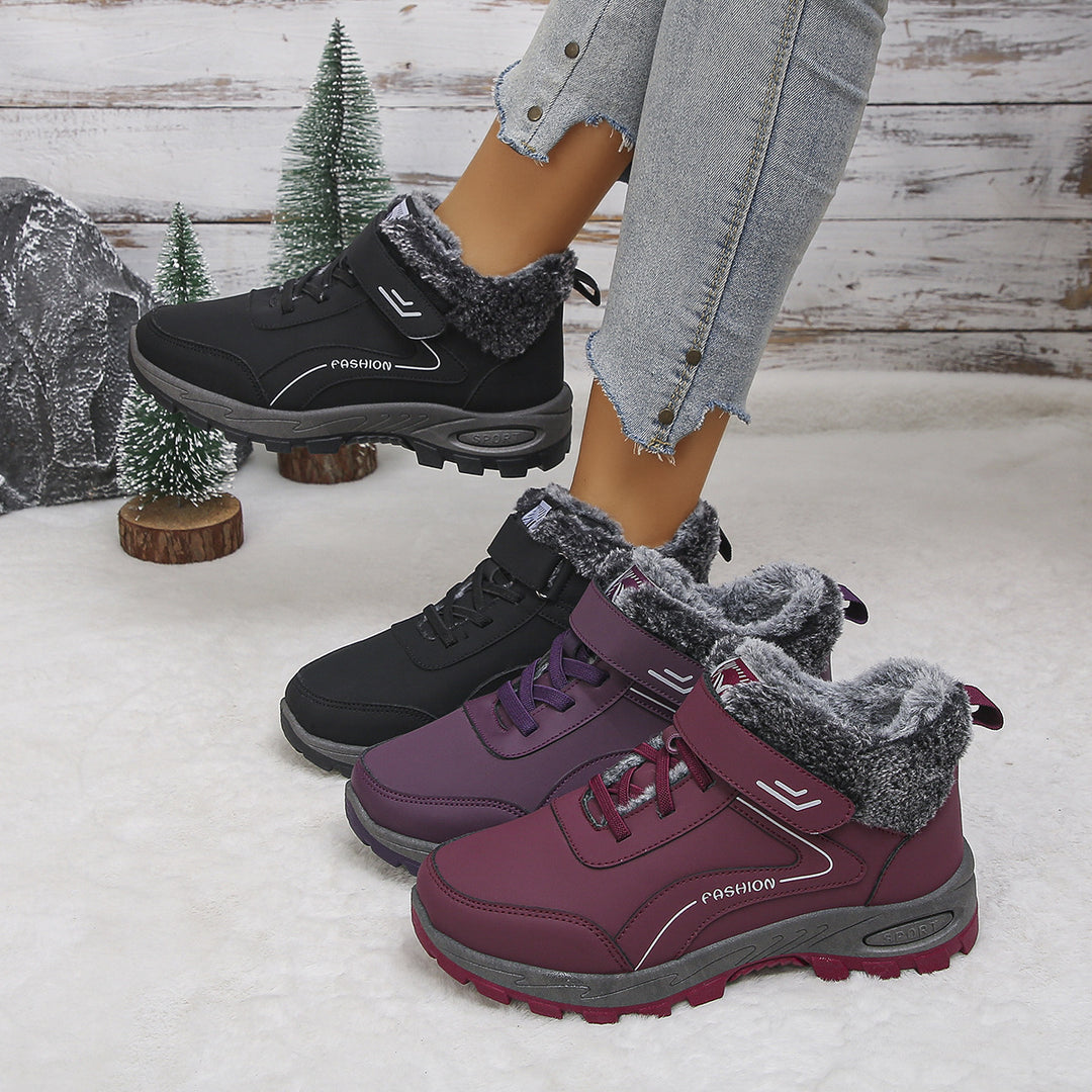 Women's winter boots with warm lining and non-slip sole Lune London