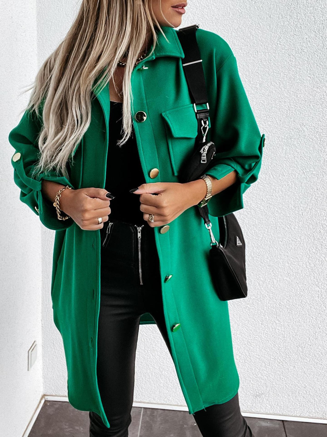 Utility jacket for women with practical pockets and chic elegant cut