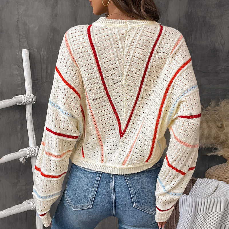 Pull en tricot pour femmes avec un modèle de trou moderne et des rayures décoratives Lune London