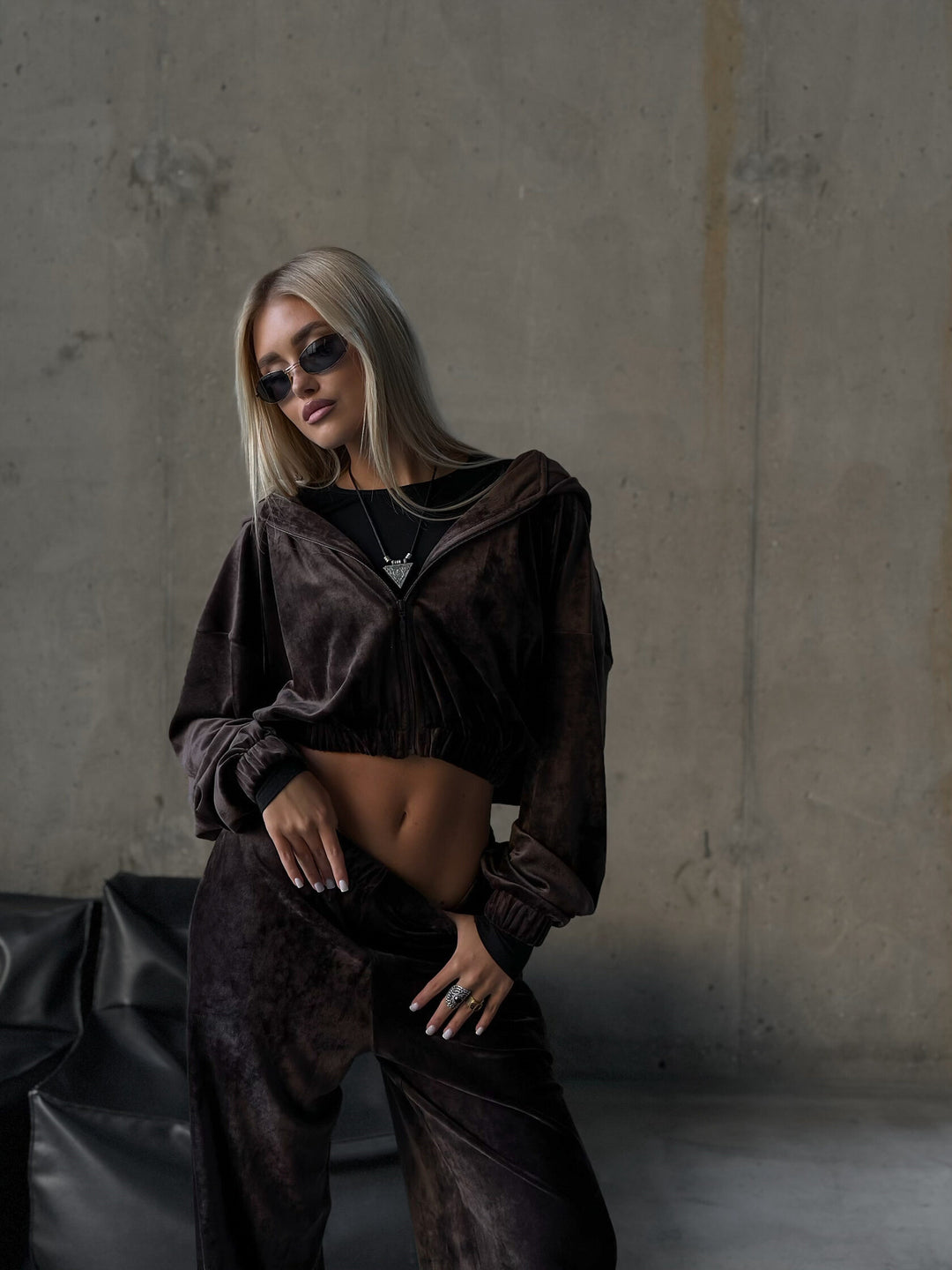 Women's Luxury Velvet Jogging Set with Hood and Elastic Cuffs Lune London
