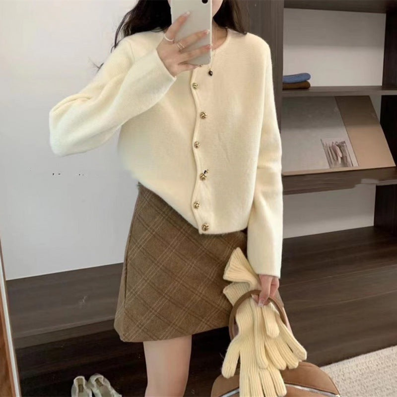 Knit jacket for women with stylish button details and a loose fit Lune London