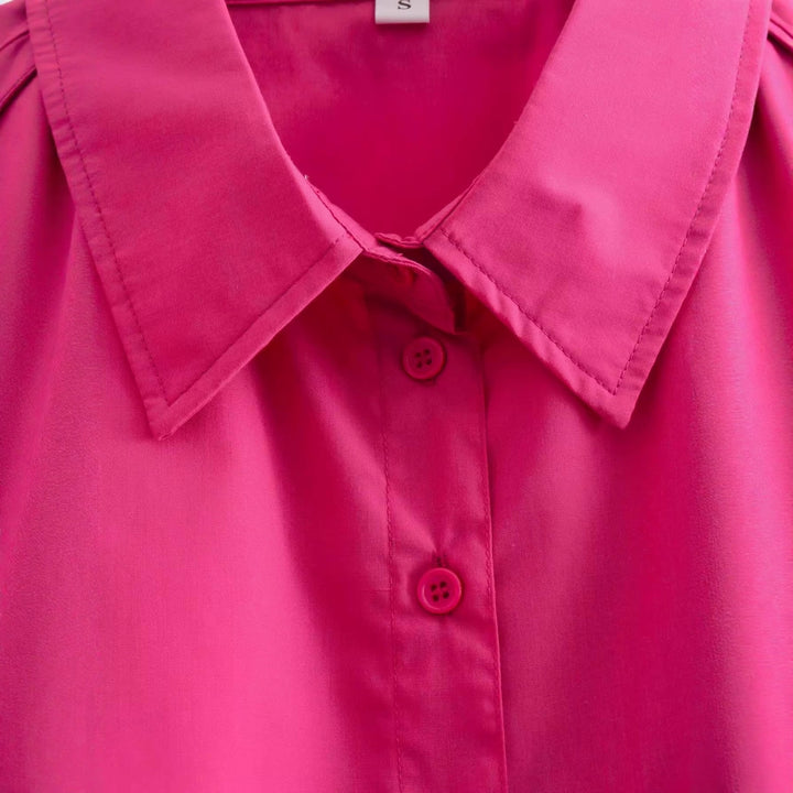Cropped blouse for women with a modern fit and practical pocket design Lune London