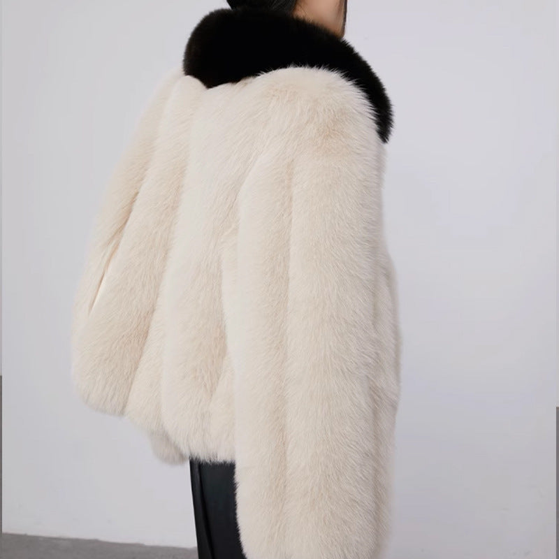 Ladies Luxurious and Voluminous Faux Fur Jacket with Chic and Stylish Collar