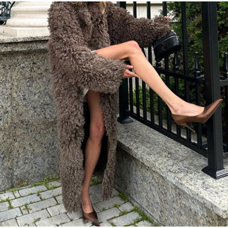 Luxury faux fur coat for women in oversized style Lune London
