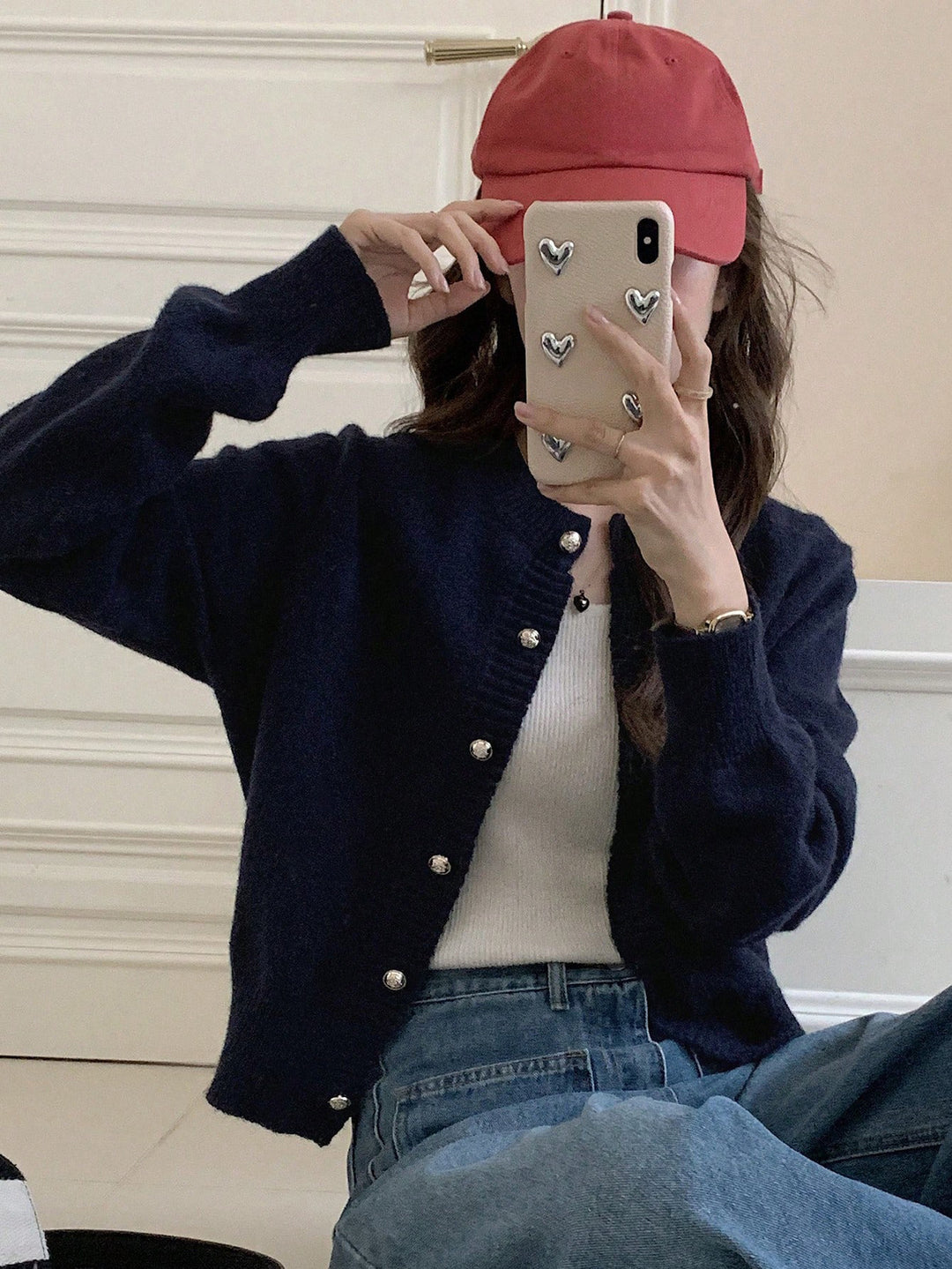 Cardigan féminin confortable avec des boutons décoratifs et coupe confortable Chic & Stil