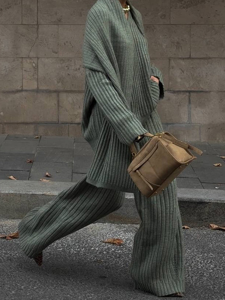 Women's knit set with a loose fit and elegant ribbed details Lune London