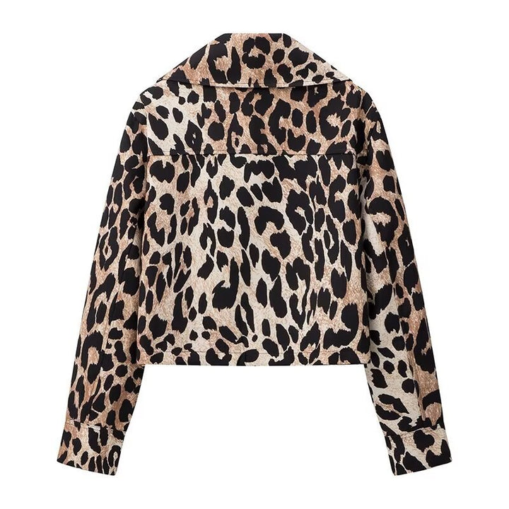 Cropped hunting jacket for women with leopard pattern and practical pockets Lune London