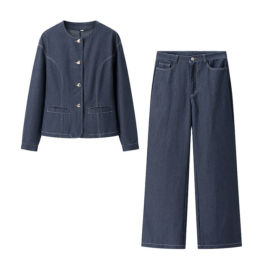 Loose denim pants for women with a high waist and classic cut Lune London