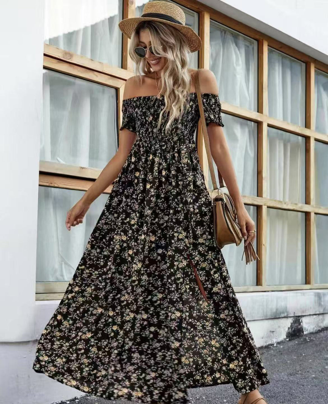 Maxi dress for women with décolletée silhouette and floral design Lune London