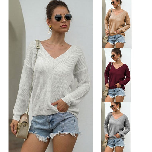 Casual knit sweater for women with V-neck and textured pattern Lune London