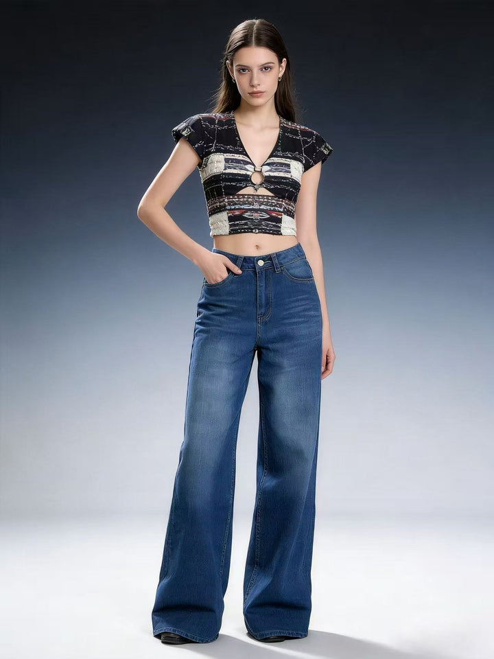 Women Loose Fit High-Waist Jeans with Refined Waist Design Lune London