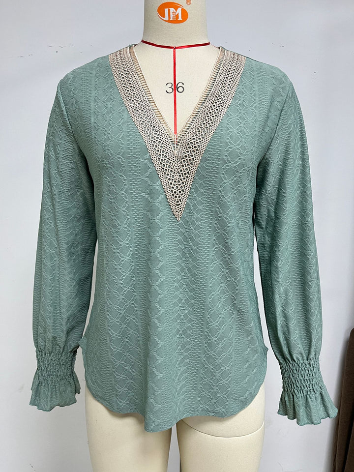 Loose shirt for women with a fine structure design Lune London