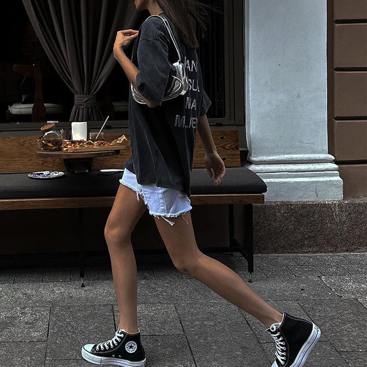 Oversized women's t-shirt with catchy Lune London print