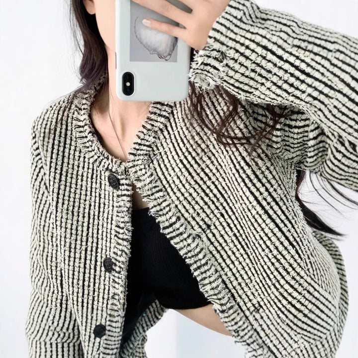 Trendy boucle jacket for women with decorative buttons and relaxed fit Lune London