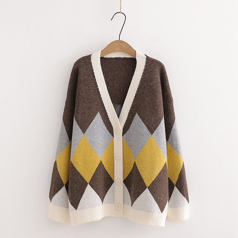 Ladies elegant knitted vest with attractive diamond patterns Lune London