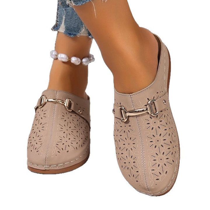 Comfortable clogs for women with floral application Lune London