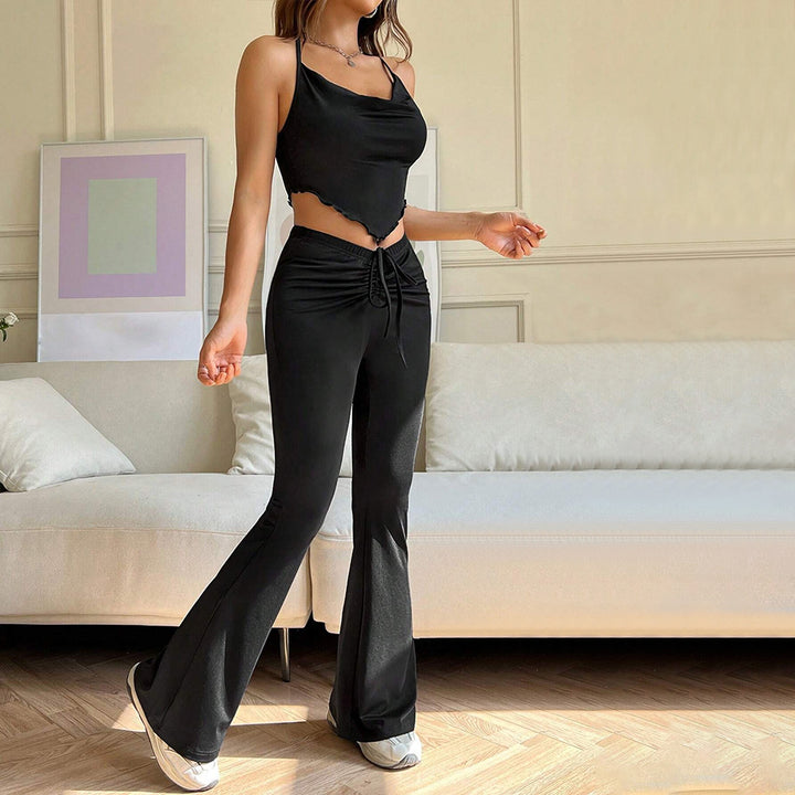 Ensemble deux pièces de sport pour femme avec un haut respectueux de la peau et un pantalon ajusté Chic & Stil