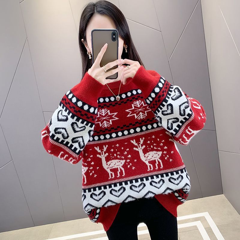 Chunky knit pullover for ladies with festive reindeer motif and modern design Lune London