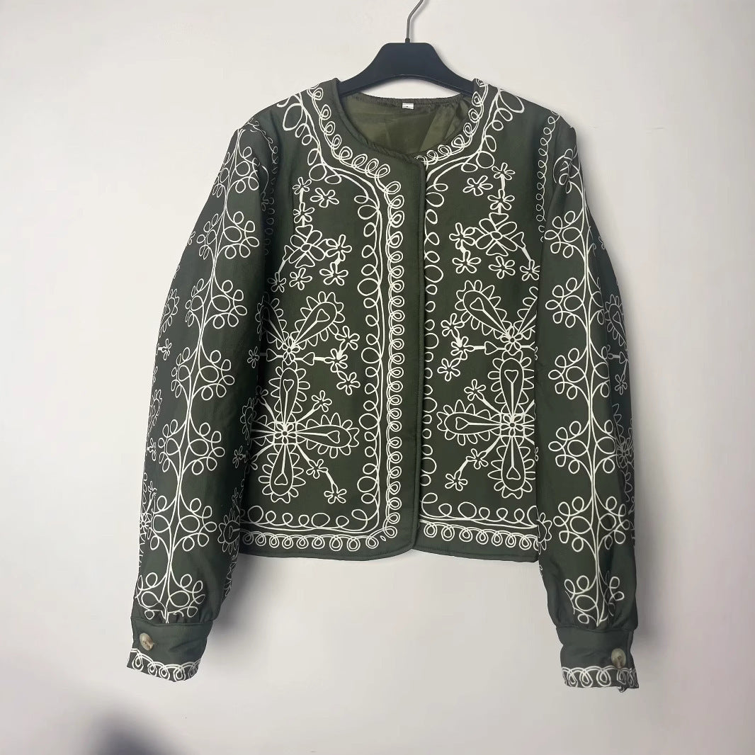 Veste design patchwork pour femmes avec motif floral et appliqués élégants Chic & Stil