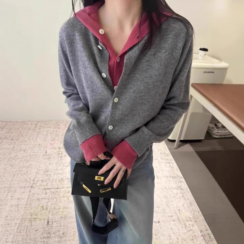 Cardigan Femme Confortable avec Décolleté en V Contrastant et Détails de Boutons Chic & Stil