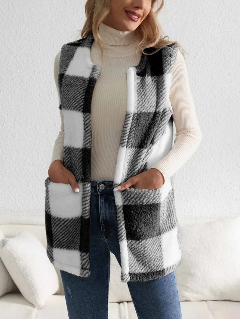 Ladies soft vest with side pockets and modern check pattern Lune London