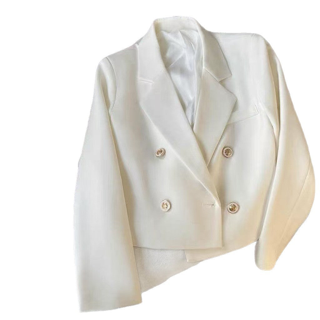 Blazer court pour femmes avec boutons décoratifs Chic & Stil