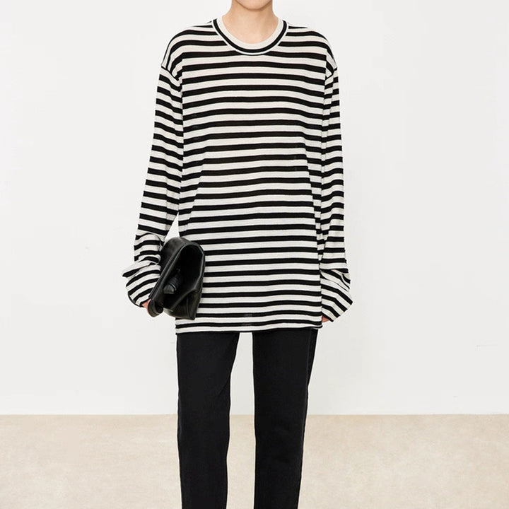 Casual long sleeve t-shirt for women with trendy striped pattern Lune London