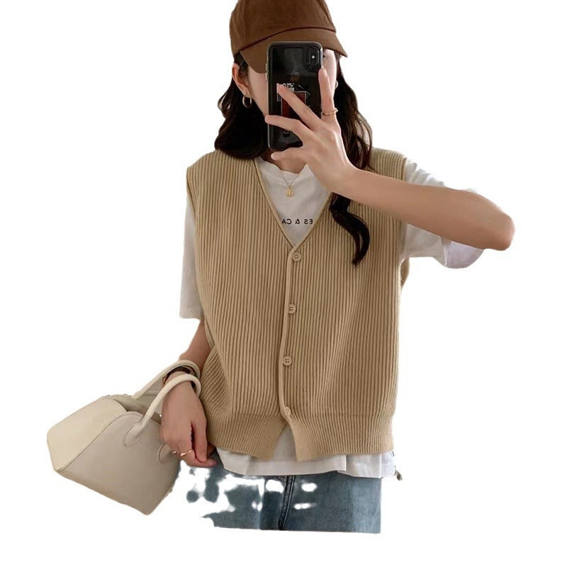 Gilet en maille pour femmes avec texture côtelée fine et détails de boutons classiques Chic & Stil