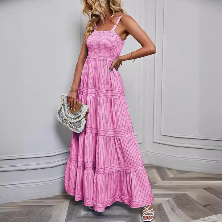 Maximalist pleated dress for women with elastic top and voluminous skirt Chic & Stil