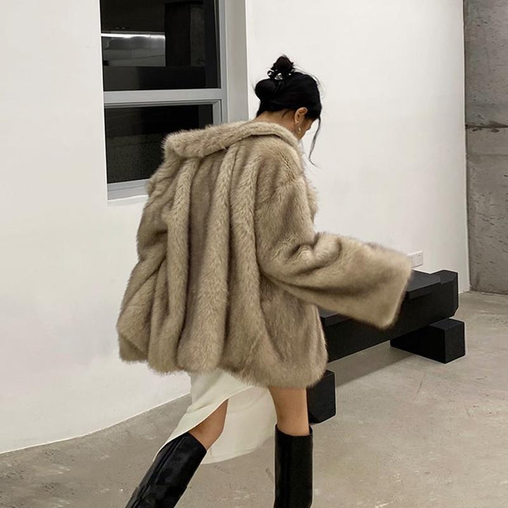 Ladies Fashion Oversize Faux Fur Cape Lune London