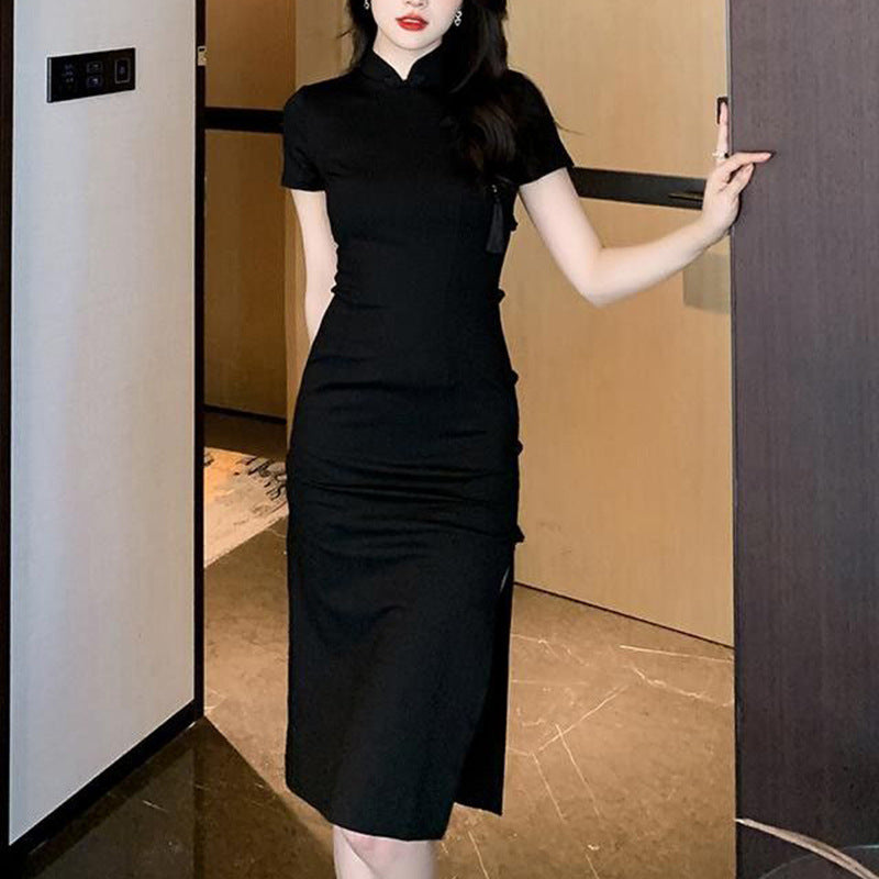 Ladies elegant bodycon dress with high slit and short sleeves Lune London