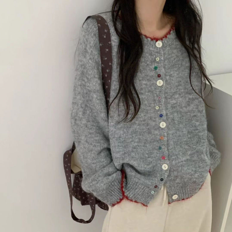 Cardigan femme confortable avec des détails de boutons colorés et une coupe décontractée Chic & Stil